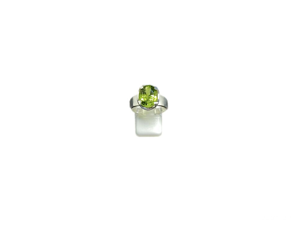 Anillo Peridoto