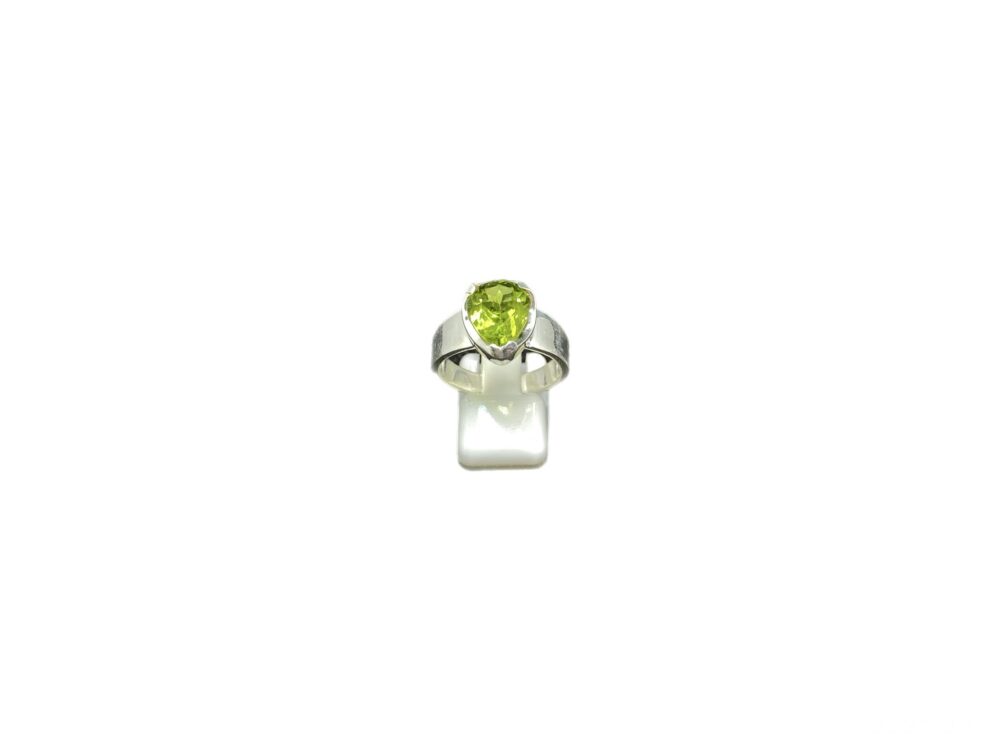 Anilla Peridoto
